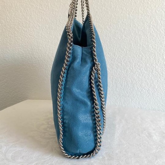 STELLA MCCARTNEY blue
Falabella Tote. Large - Picture 4 of 12